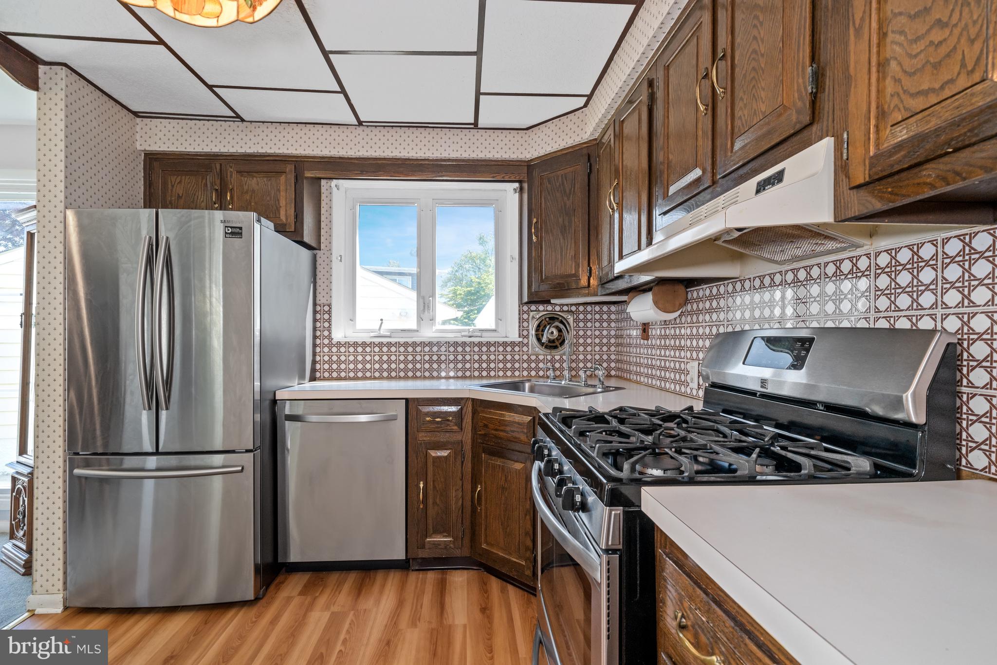 LAWRENCE PARK - Residential