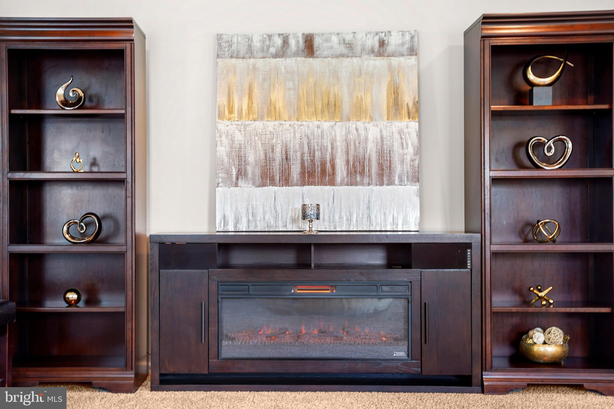 OAK CREEK CLUB - Residential