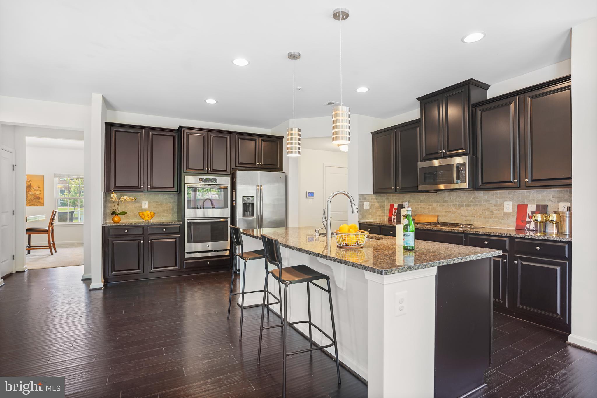 OAK CREEK CLUB - Residential