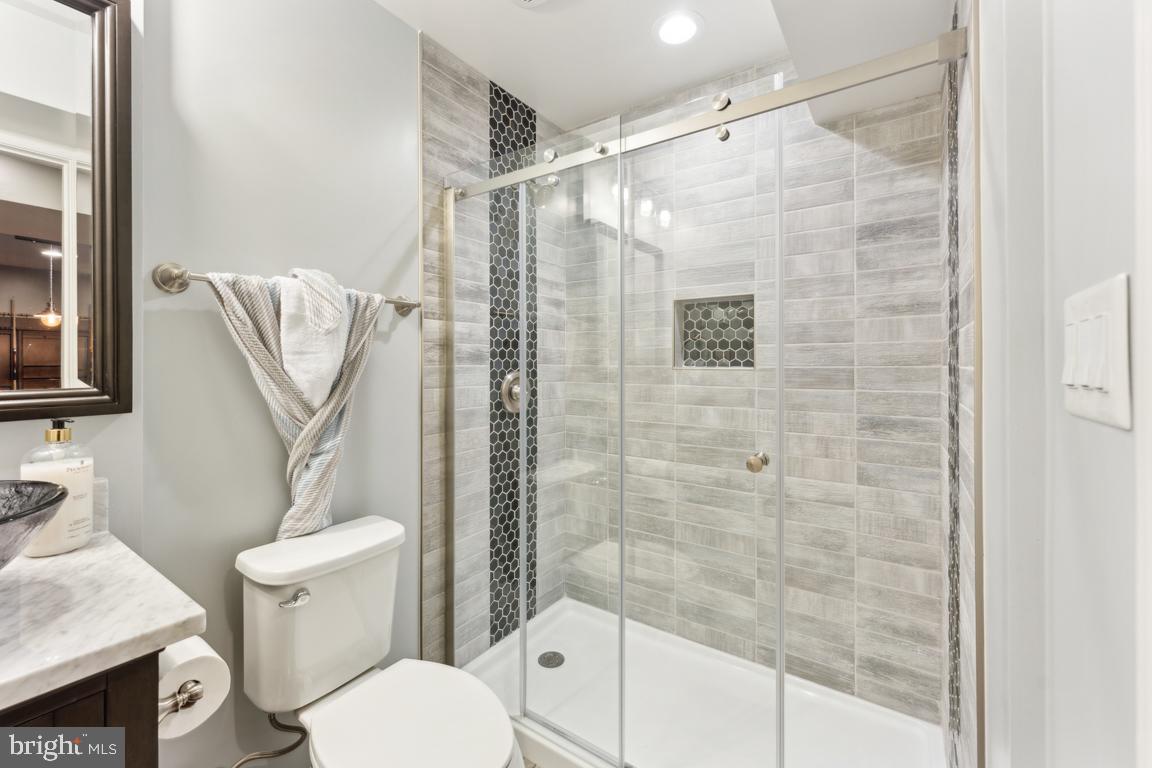 OAK CREEK CLUB - Residential