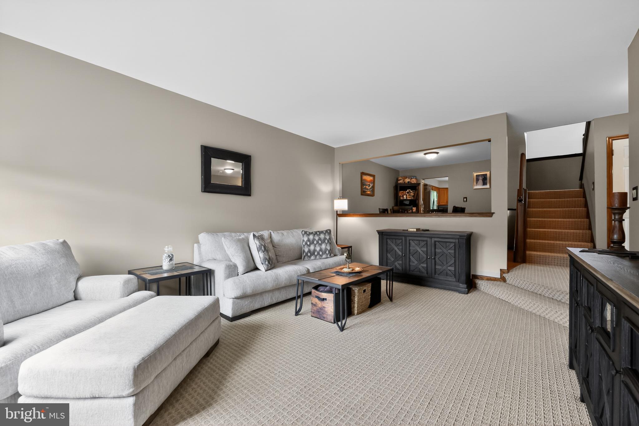 6 HILLTOP LANE