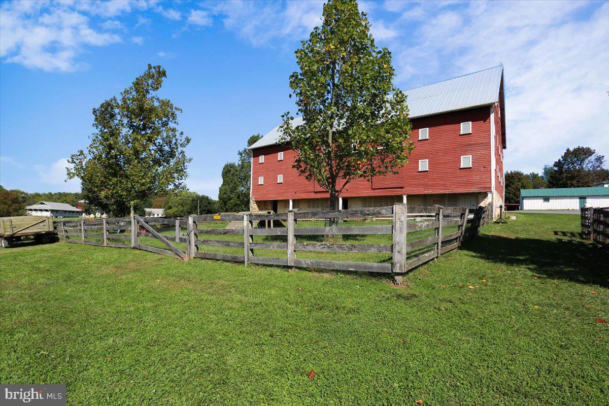 HYDE PARK - Residential