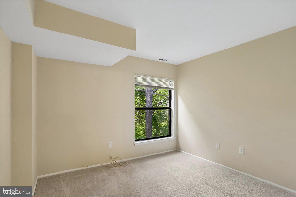 HYDE PARK - Residential