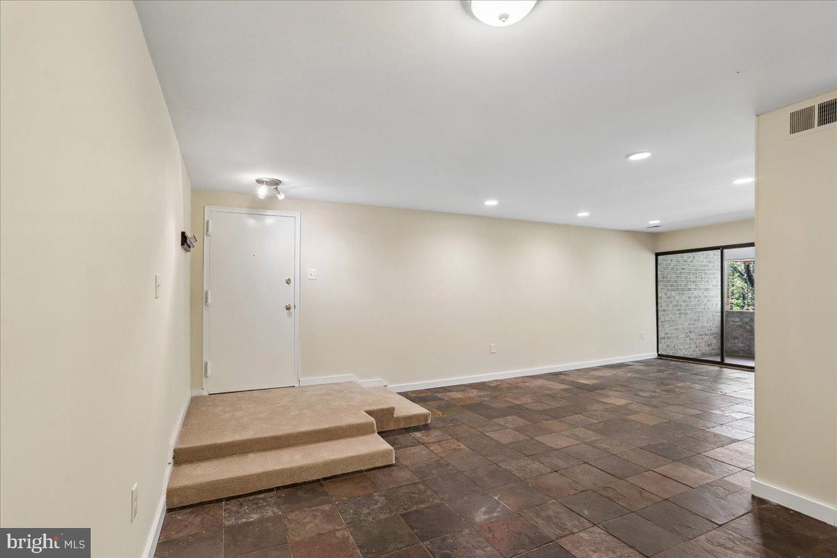 HYDE PARK - Residential