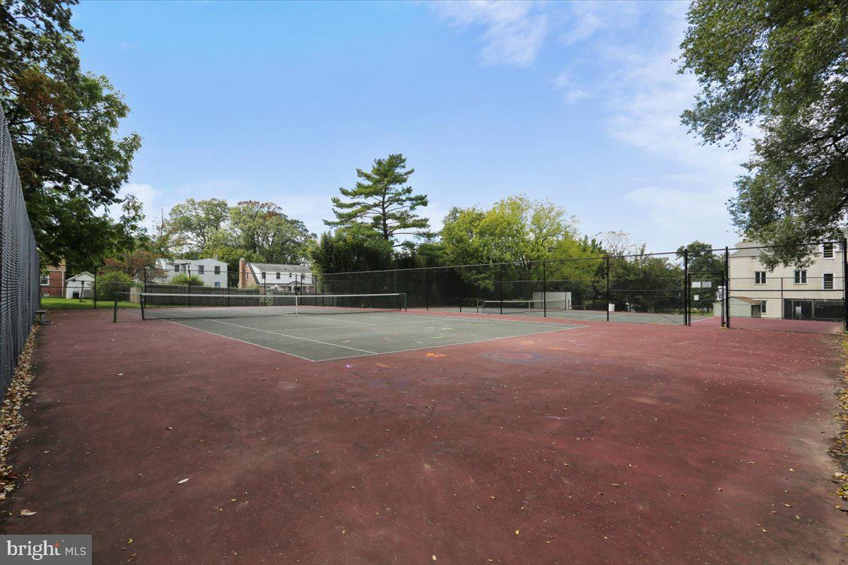HYDE PARK - Residential
