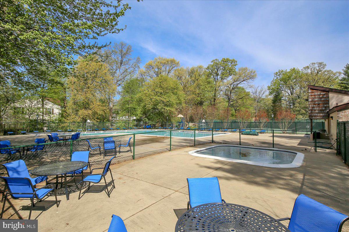 HYDE PARK - Residential