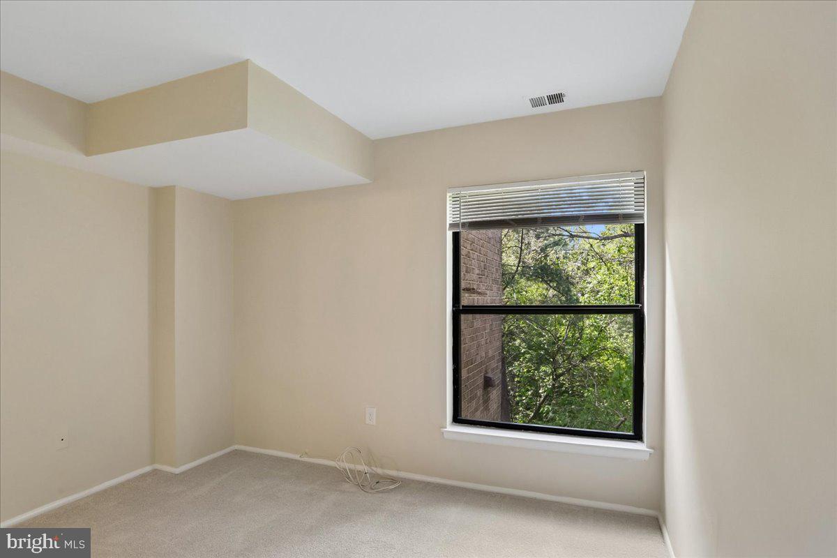 HYDE PARK - Residential