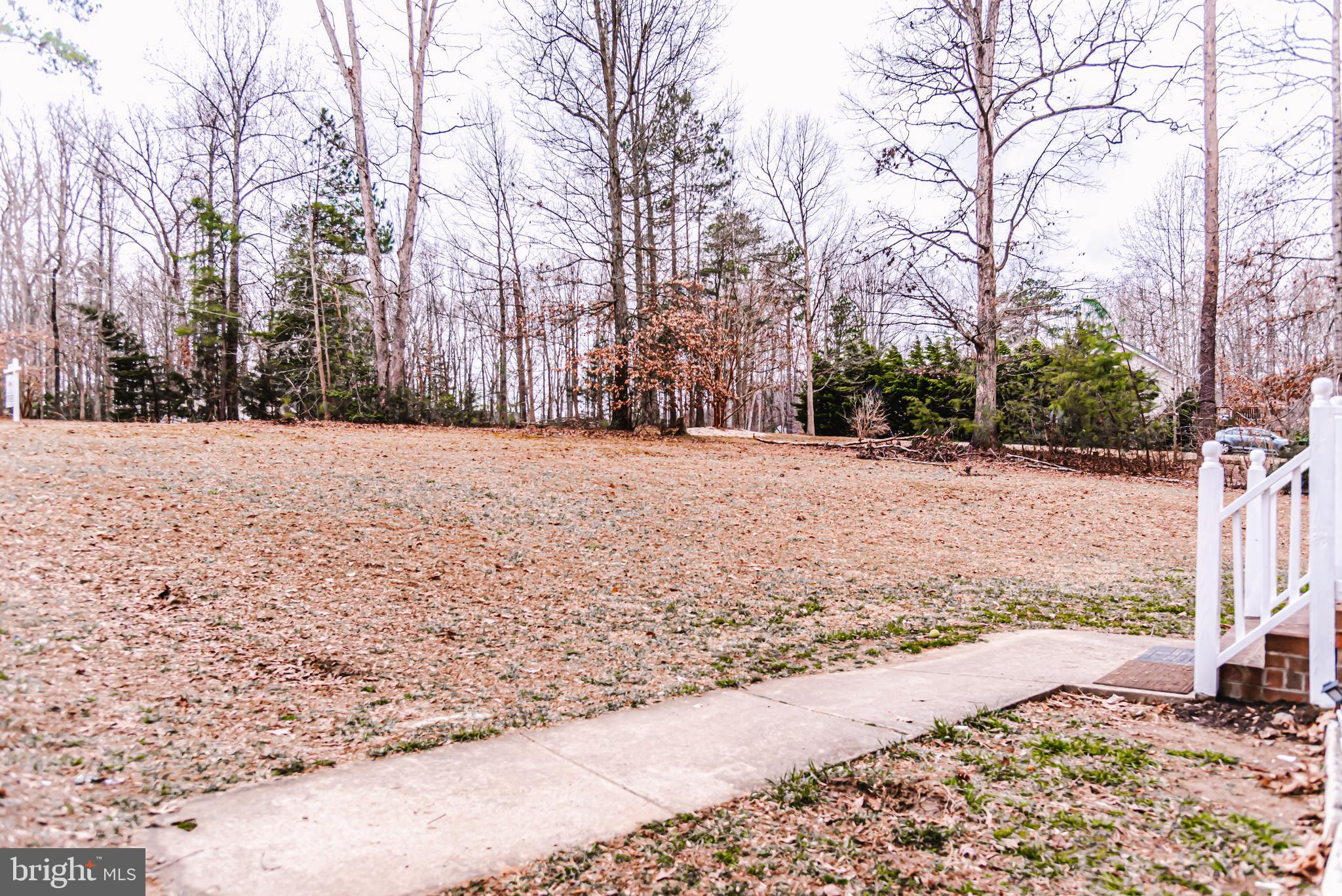 LAKE LAND - Residential