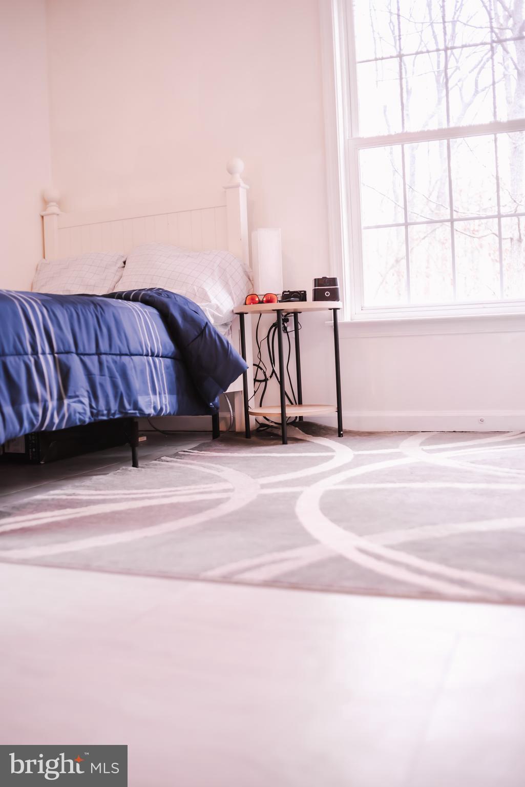 LAKE LAND - Residential