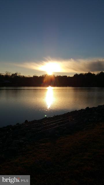 LAKE LAND - Residential