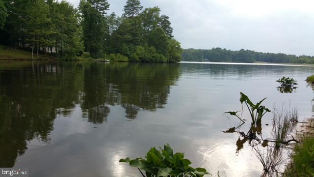 LAKE LAND - Residential