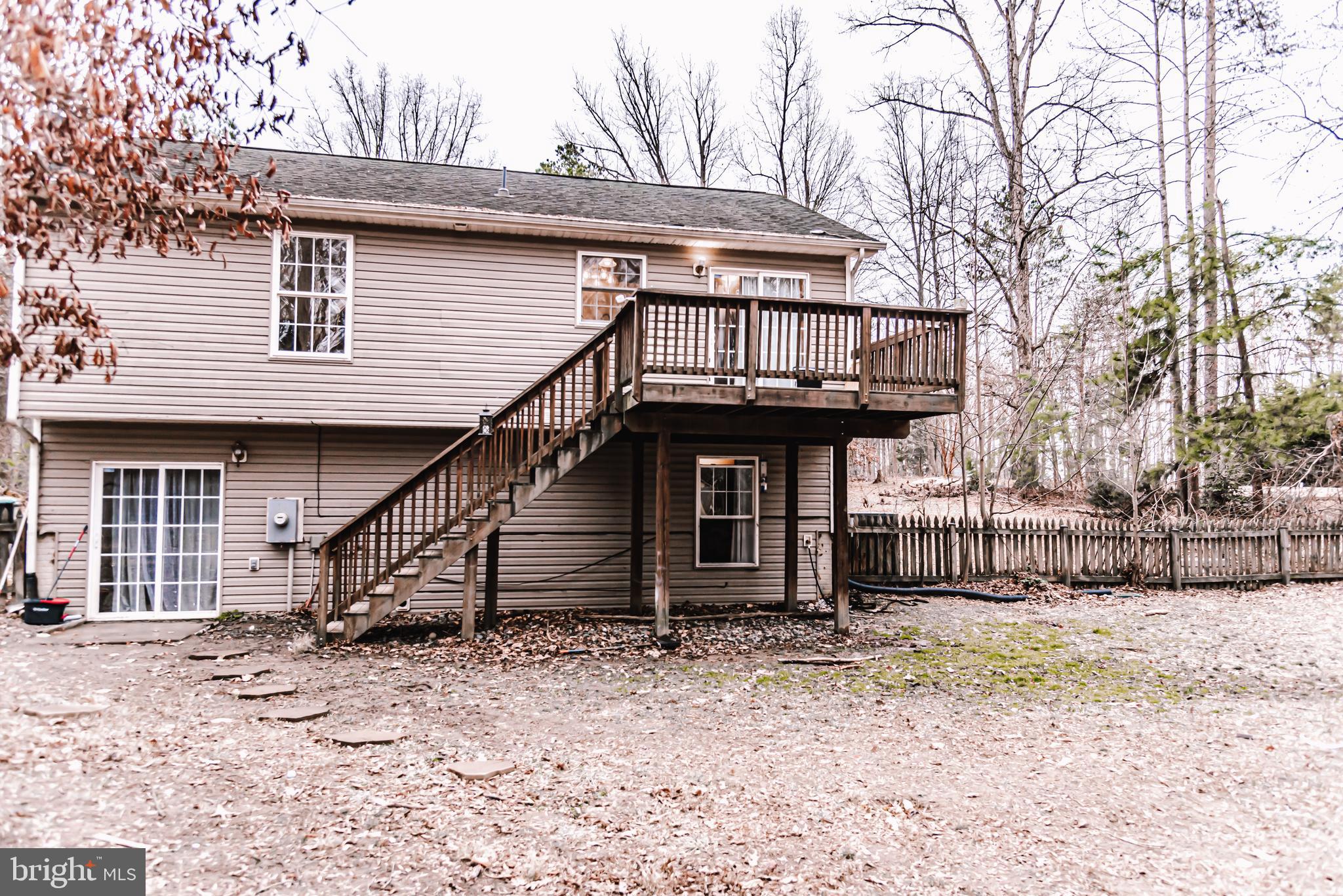 LAKE LAND - Residential