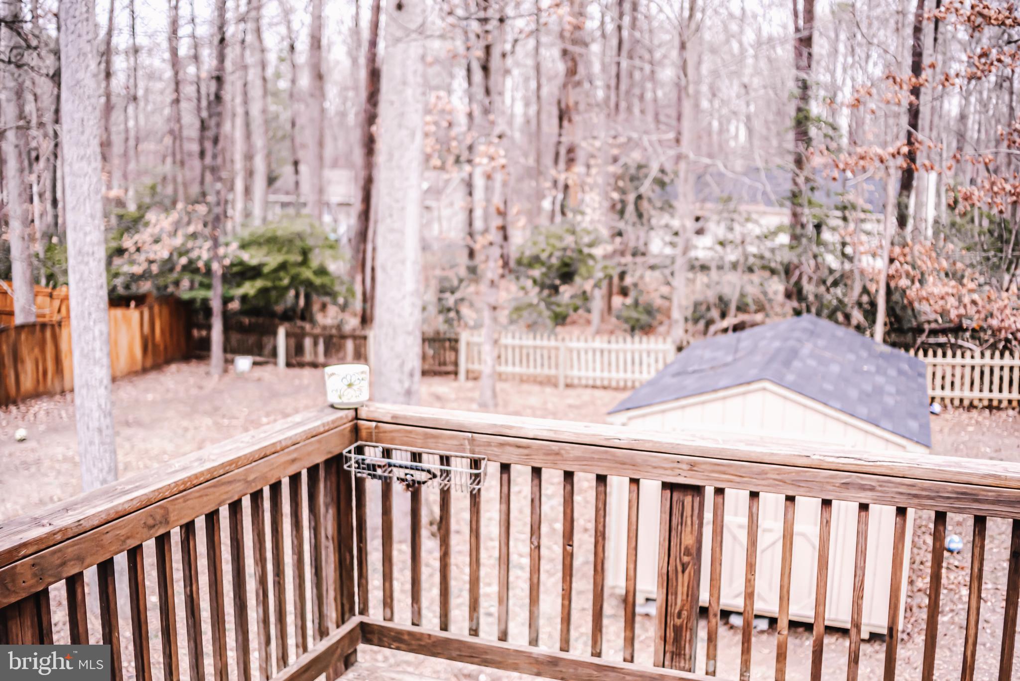 LAKE LAND - Residential