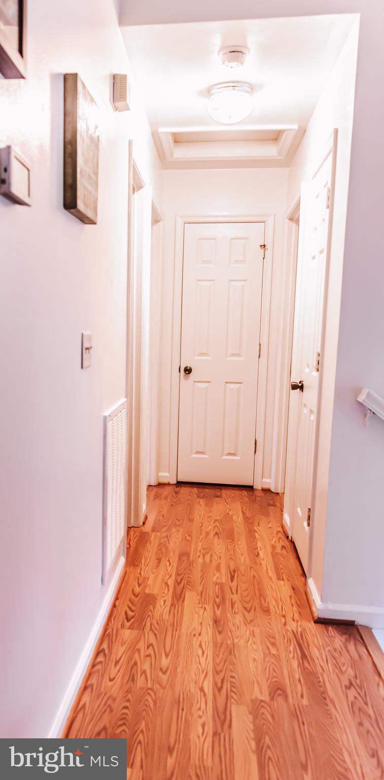 LAKE LAND - Residential