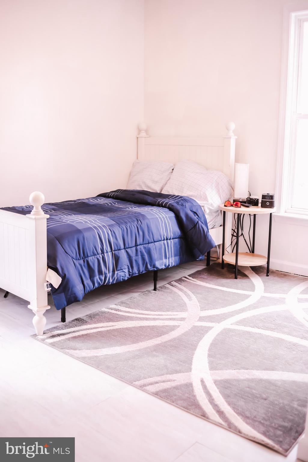 LAKE LAND - Residential