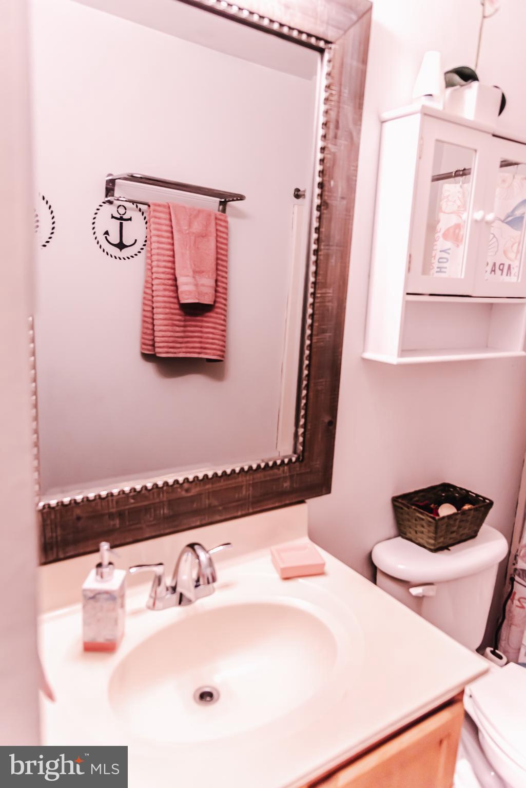 LAKE LAND - Residential