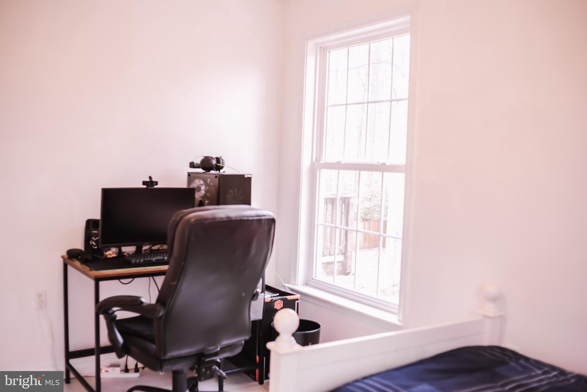 LAKE LAND - Residential