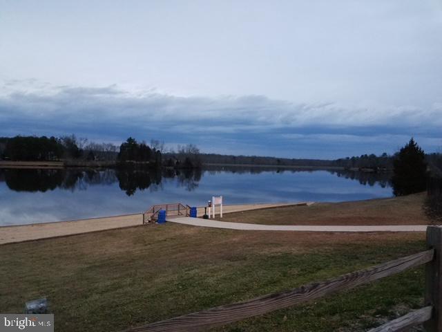 LAKE LAND - Residential