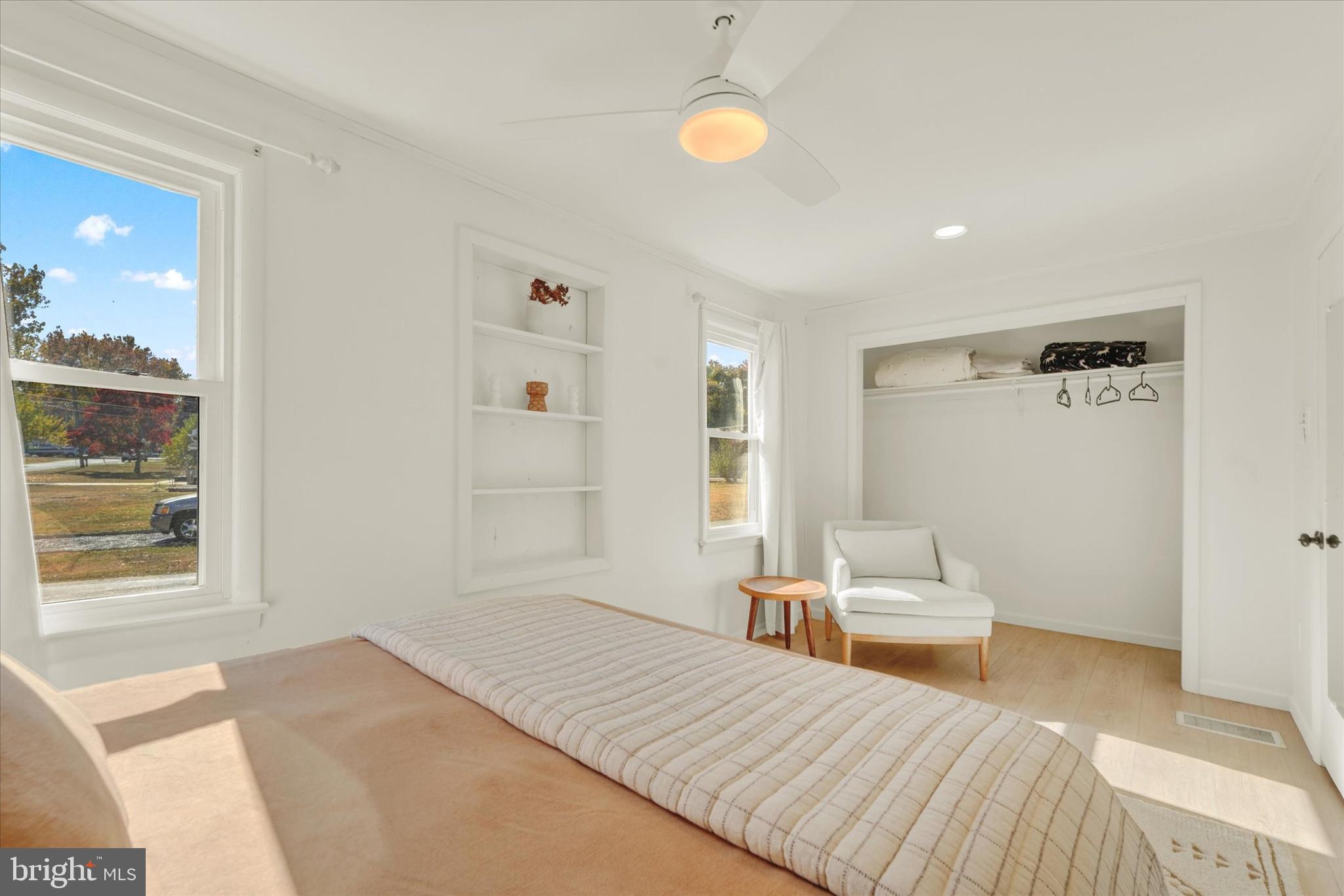 HACKS POINT - Residential