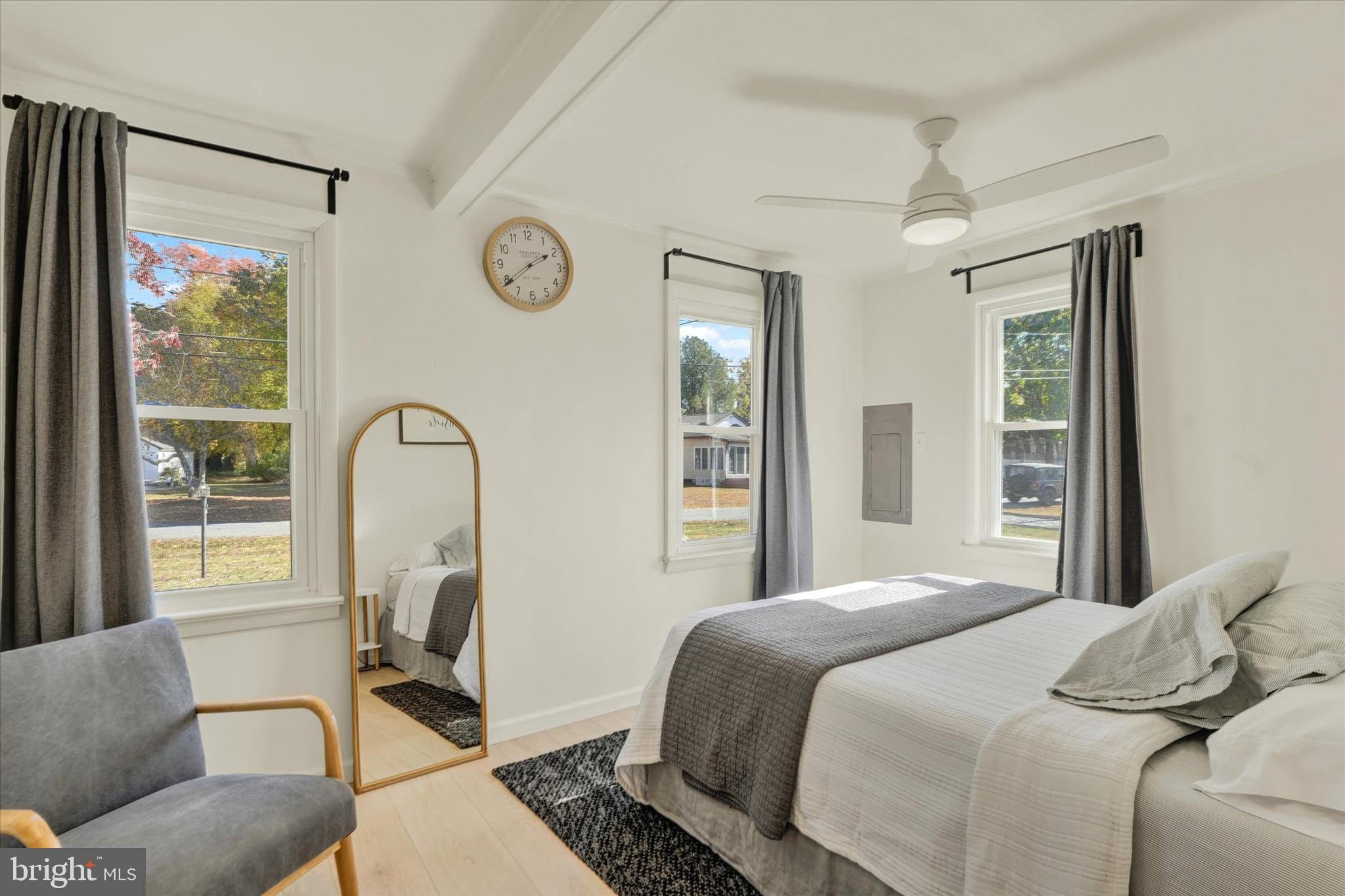 HACKS POINT - Residential