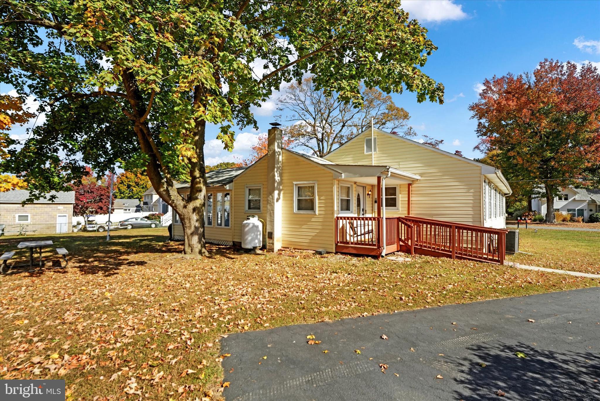 HACKS POINT - Residential