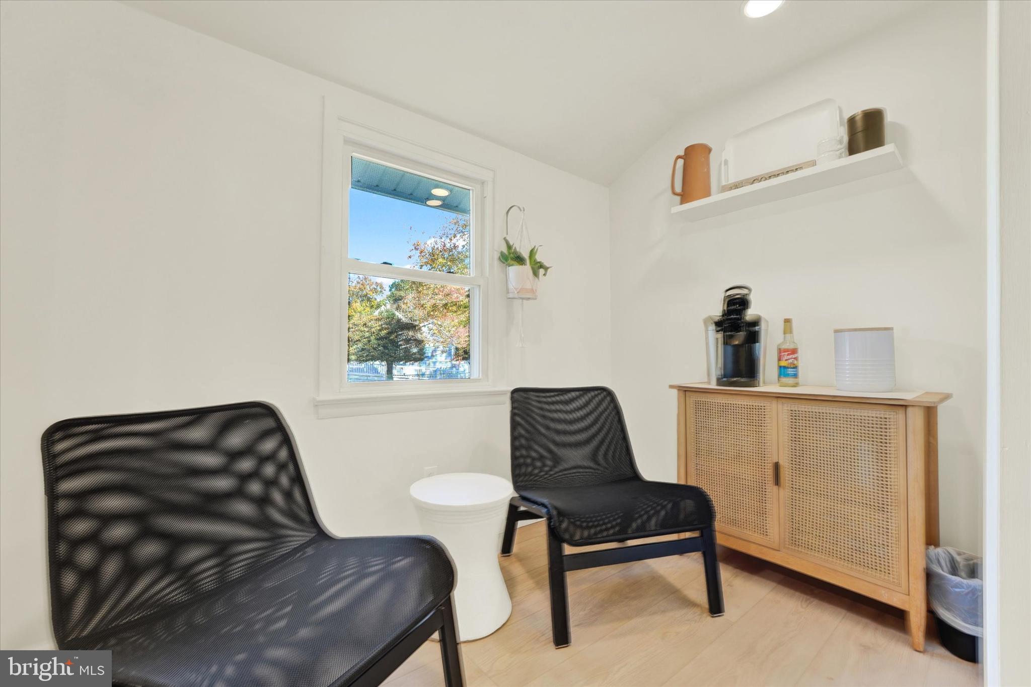 HACKS POINT - Residential