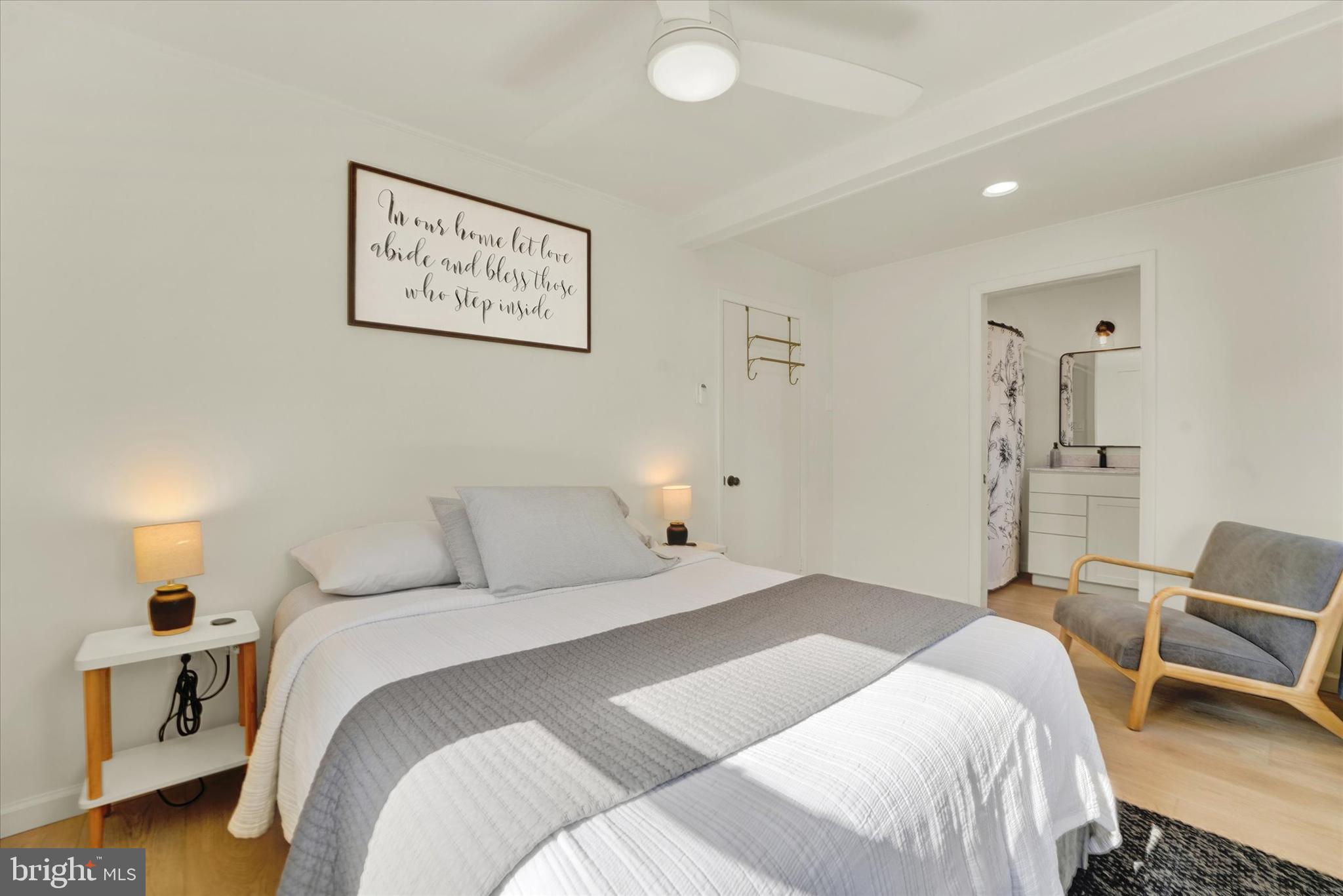 HACKS POINT - Residential