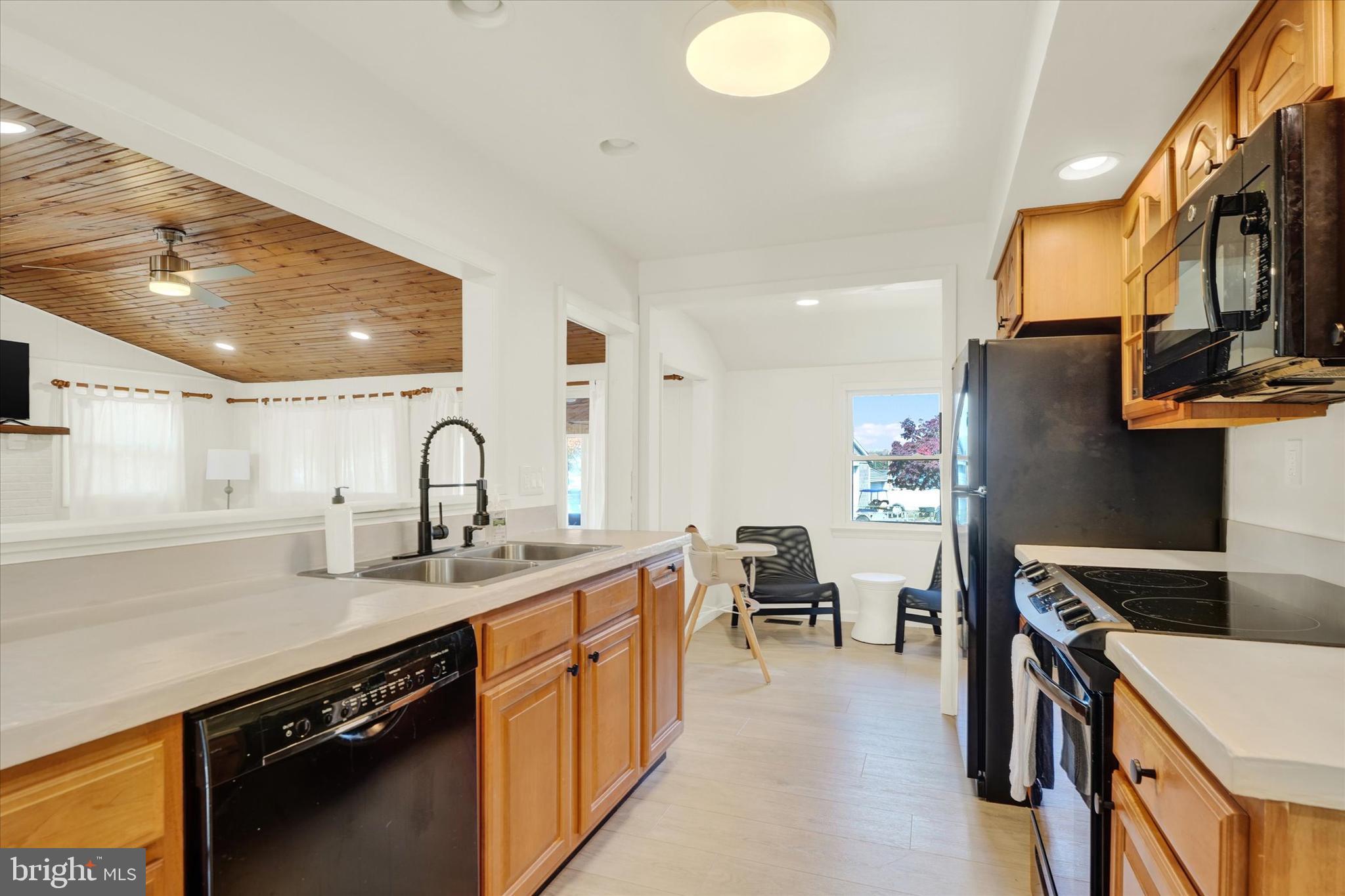 HACKS POINT - Residential