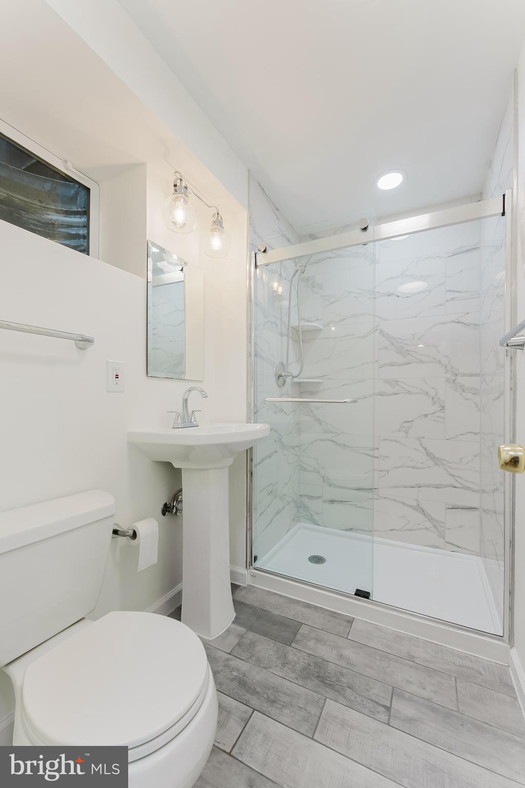 SIGNAL HILL - Residential