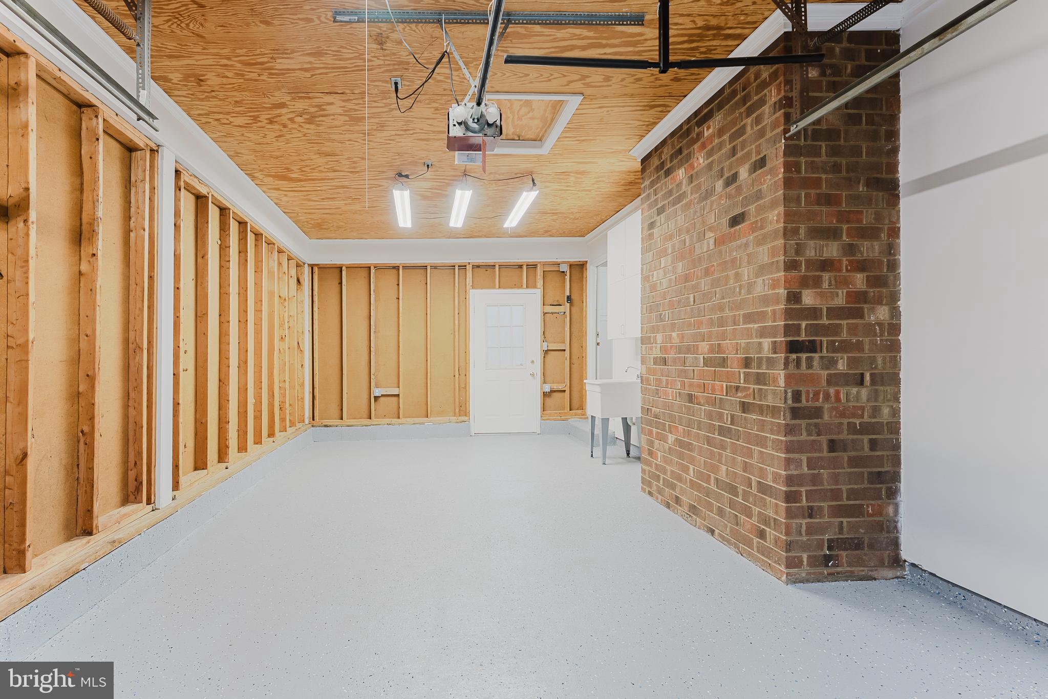 SIGNAL HILL - Residential