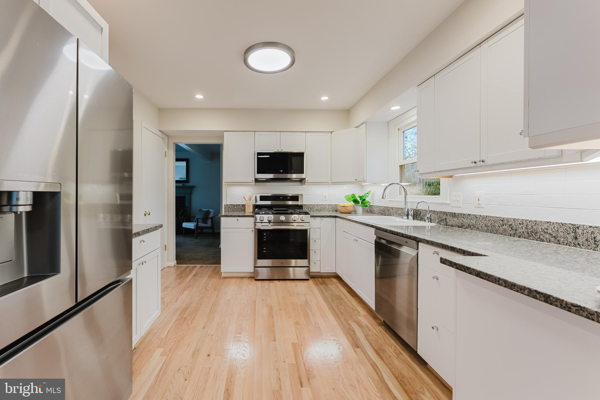 SIGNAL HILL - Residential