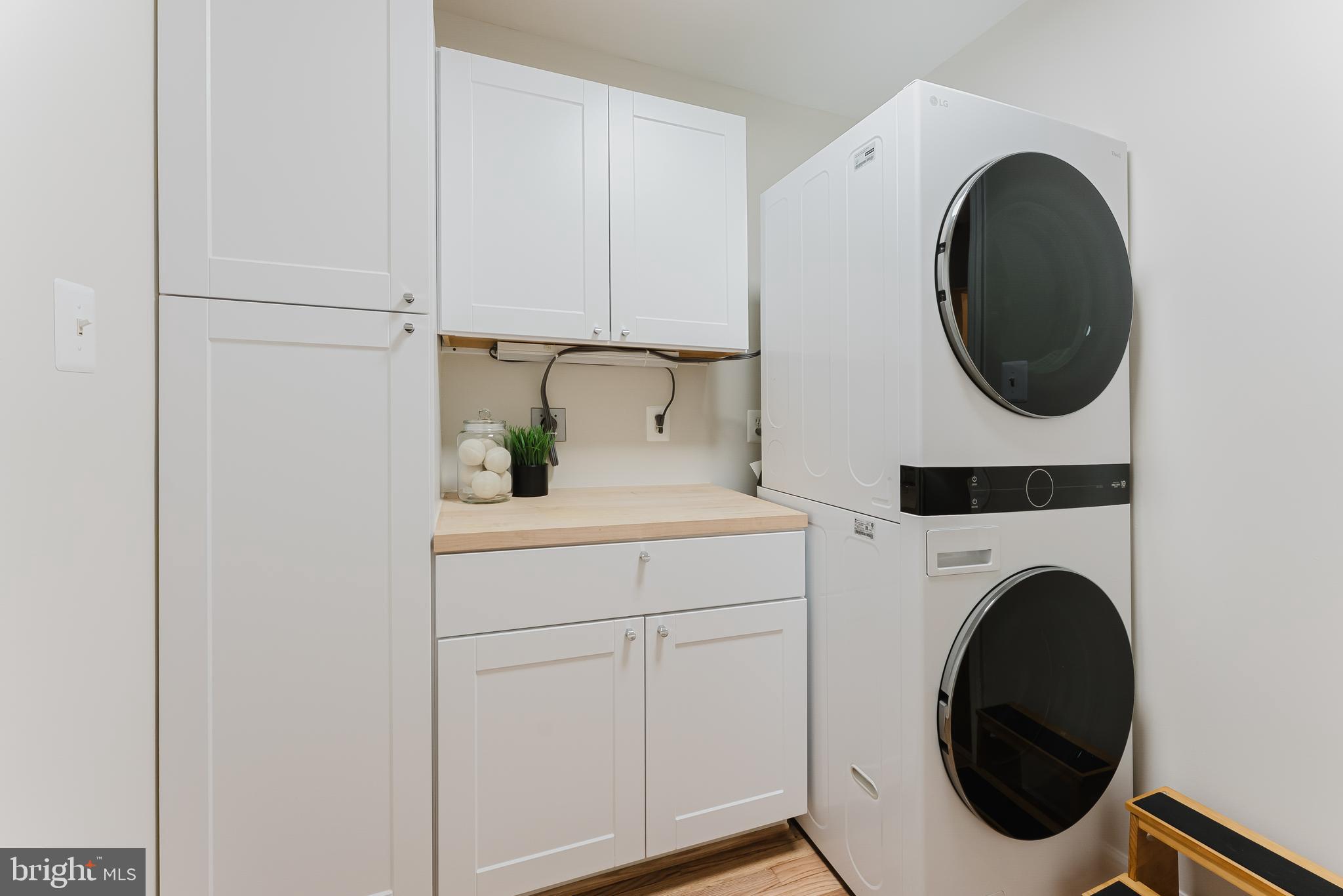 SIGNAL HILL - Residential