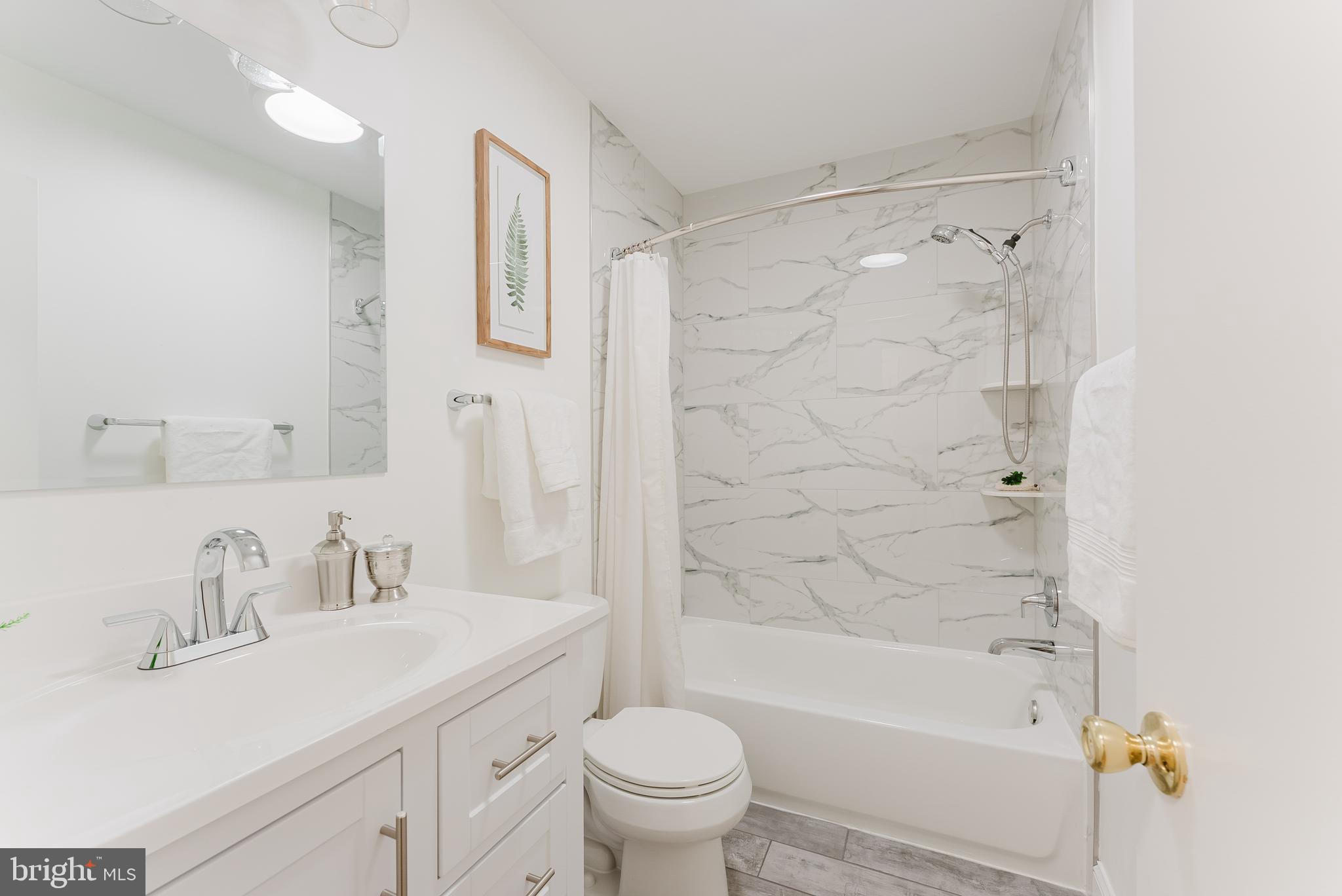 SIGNAL HILL - Residential