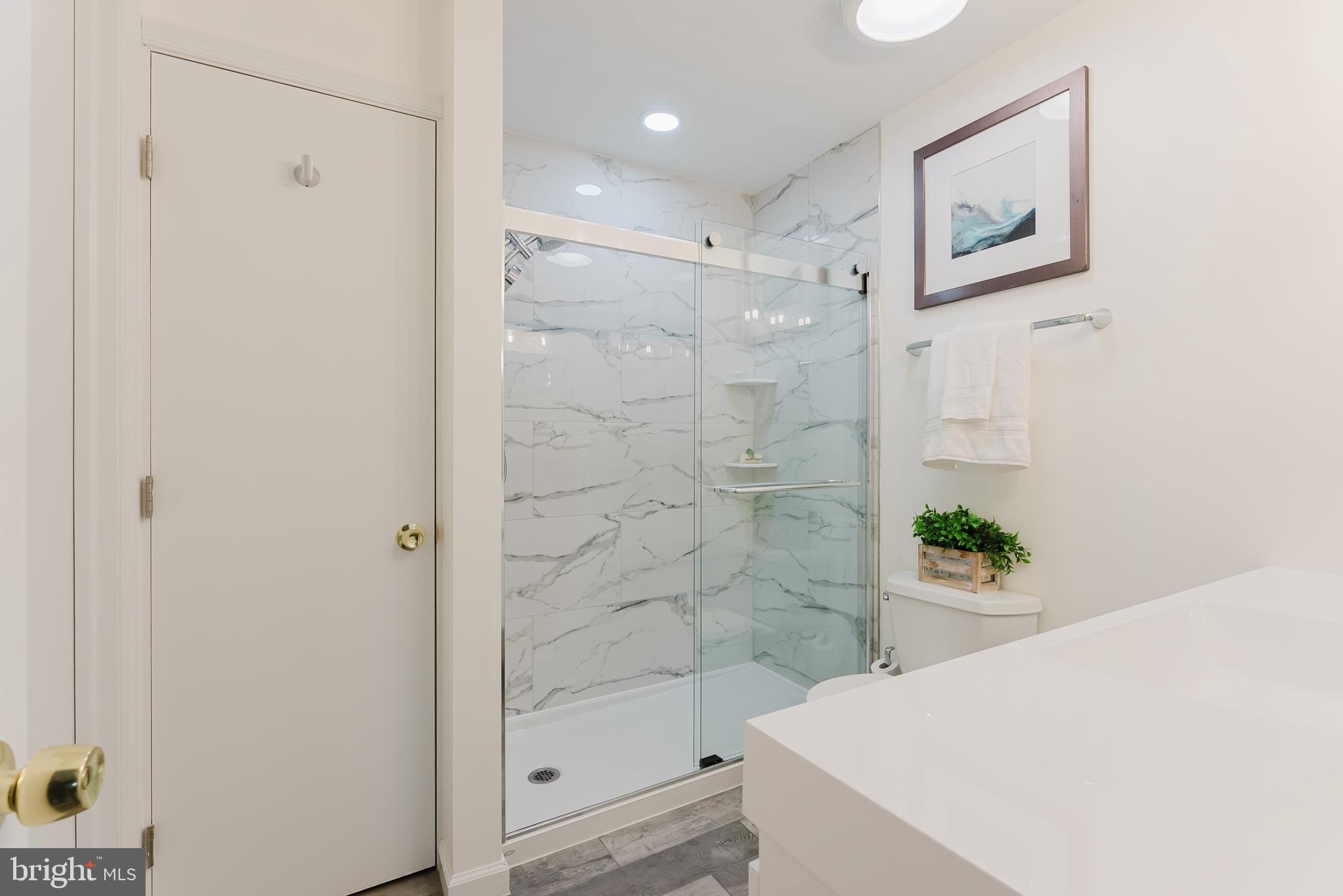 SIGNAL HILL - Residential