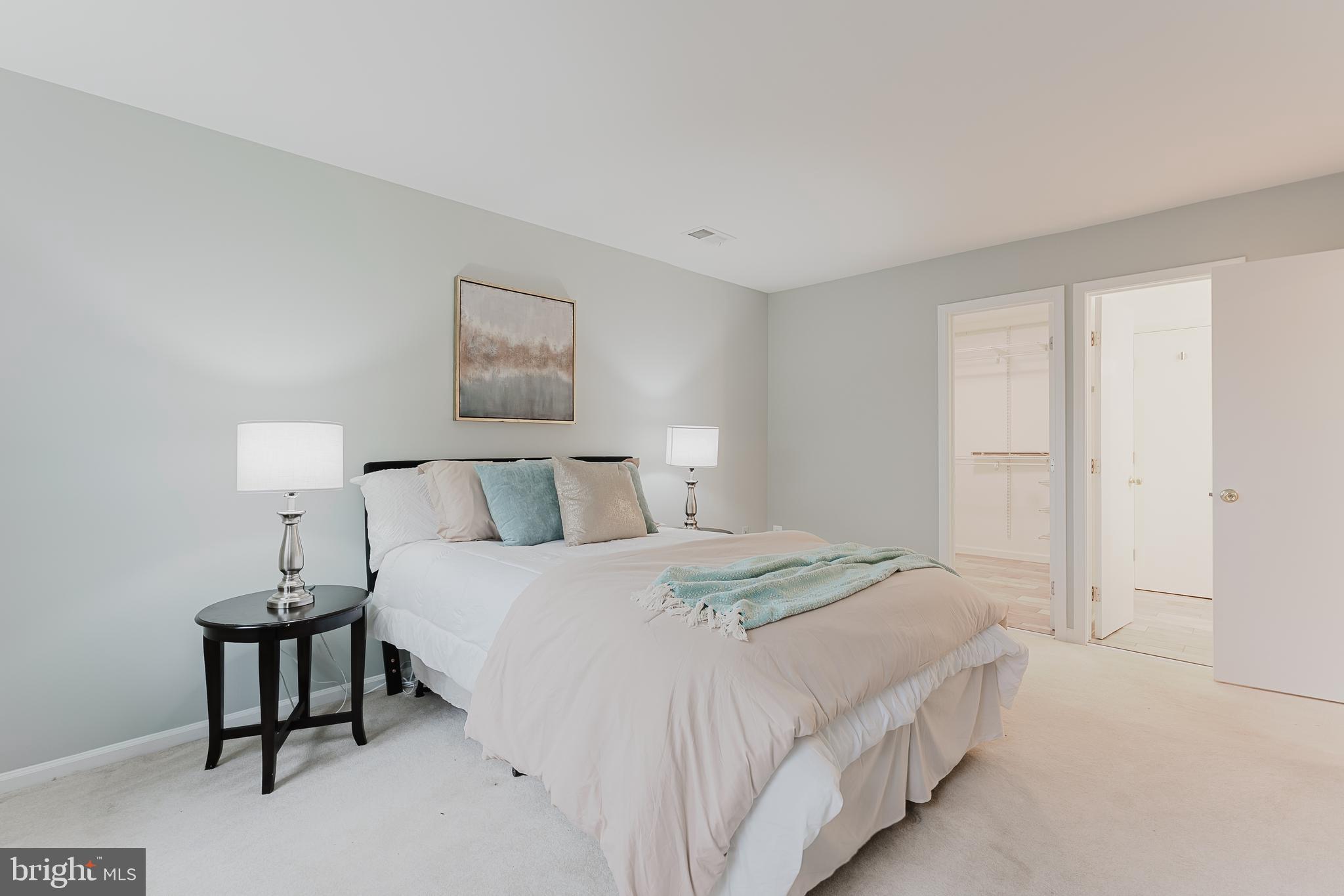 SIGNAL HILL - Residential