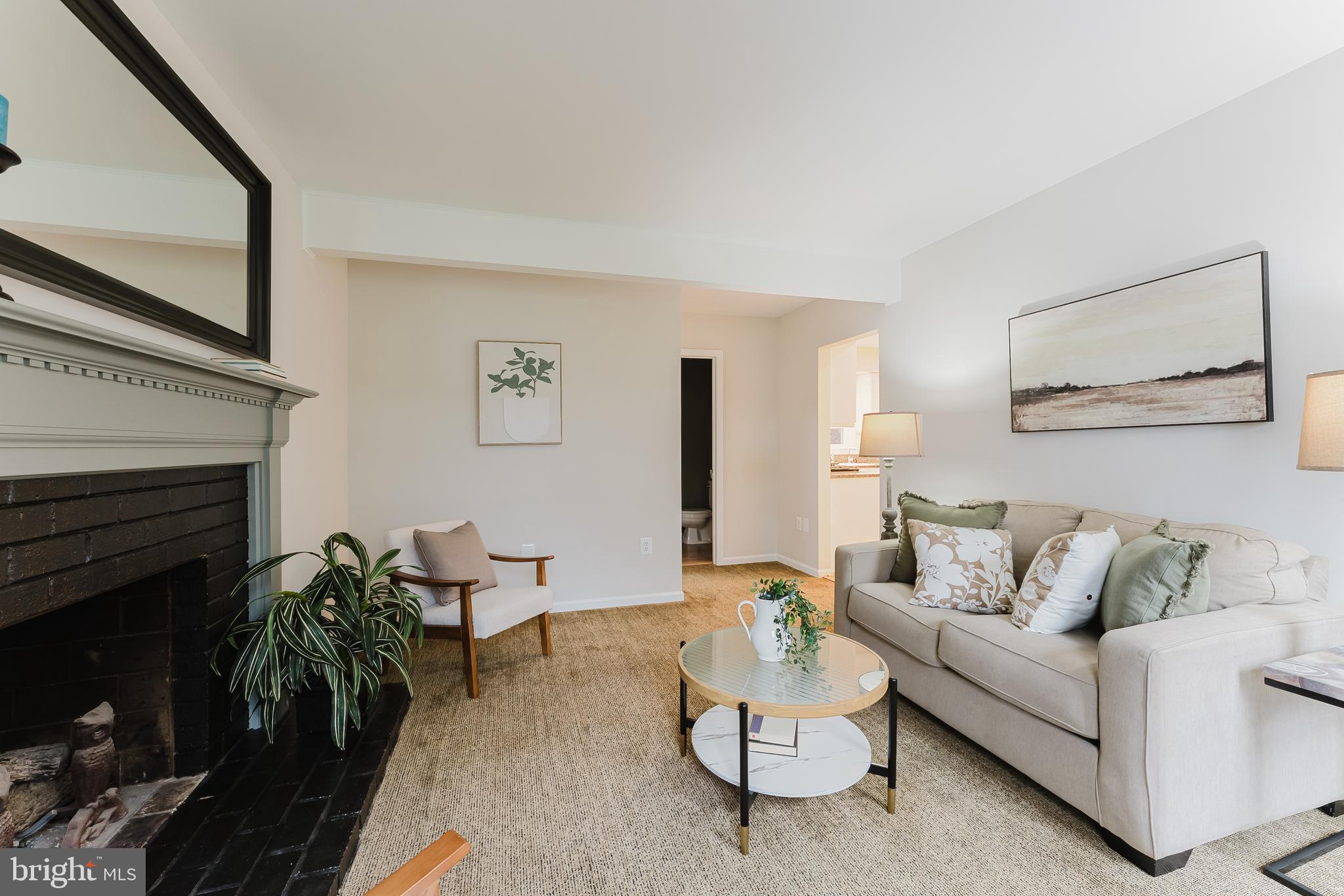 SIGNAL HILL - Residential