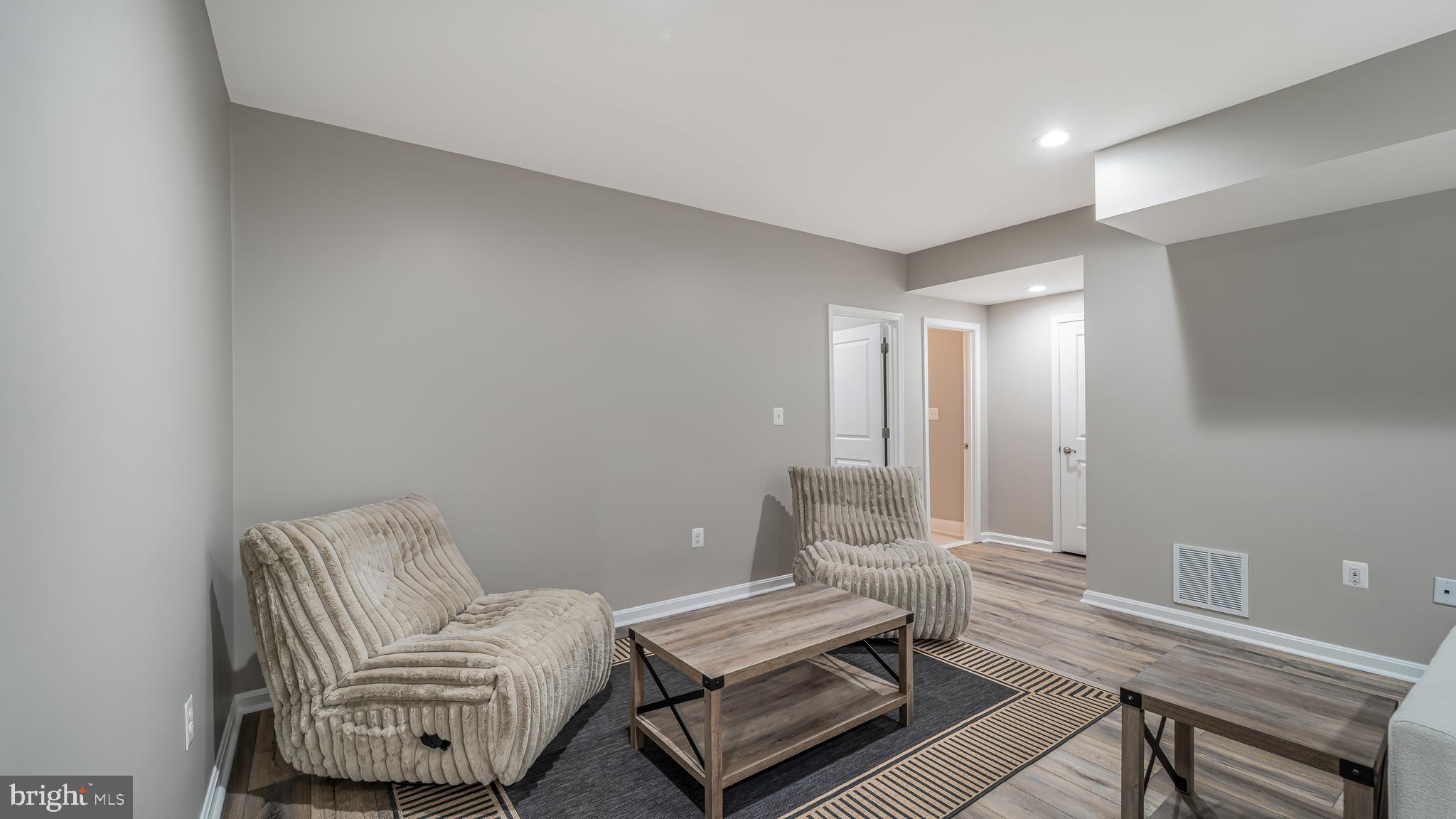 WHITE OAKS ESTATES - Residential