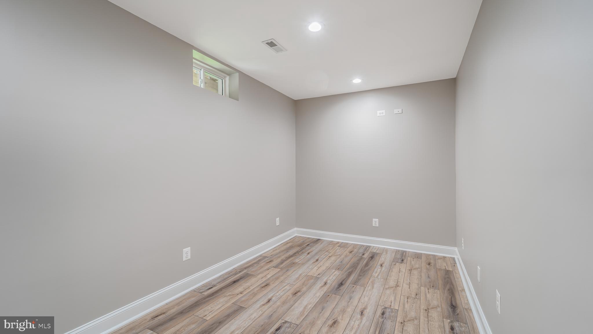 WHITE OAKS ESTATES - Residential