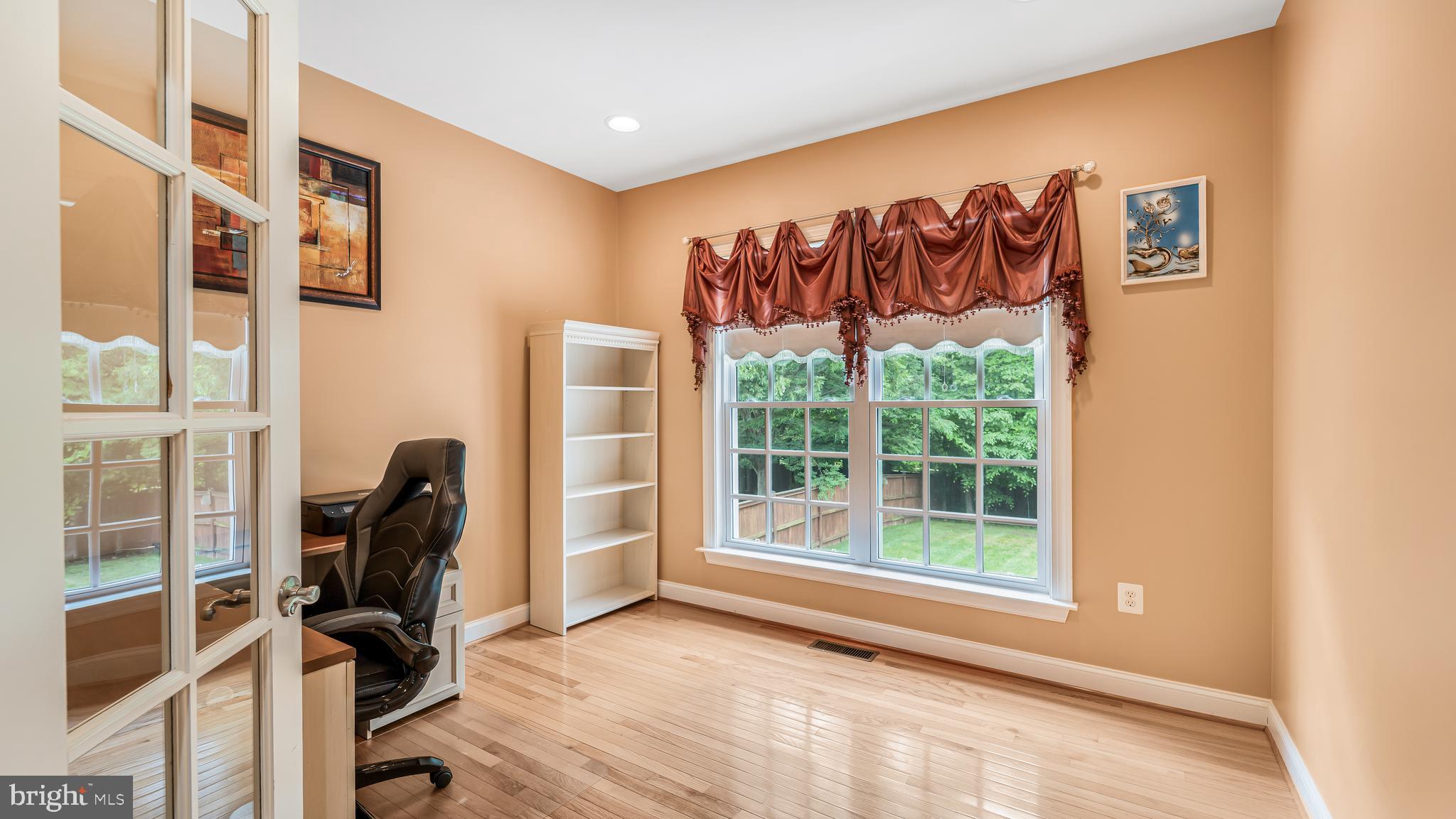 WHITE OAKS ESTATES - Residential