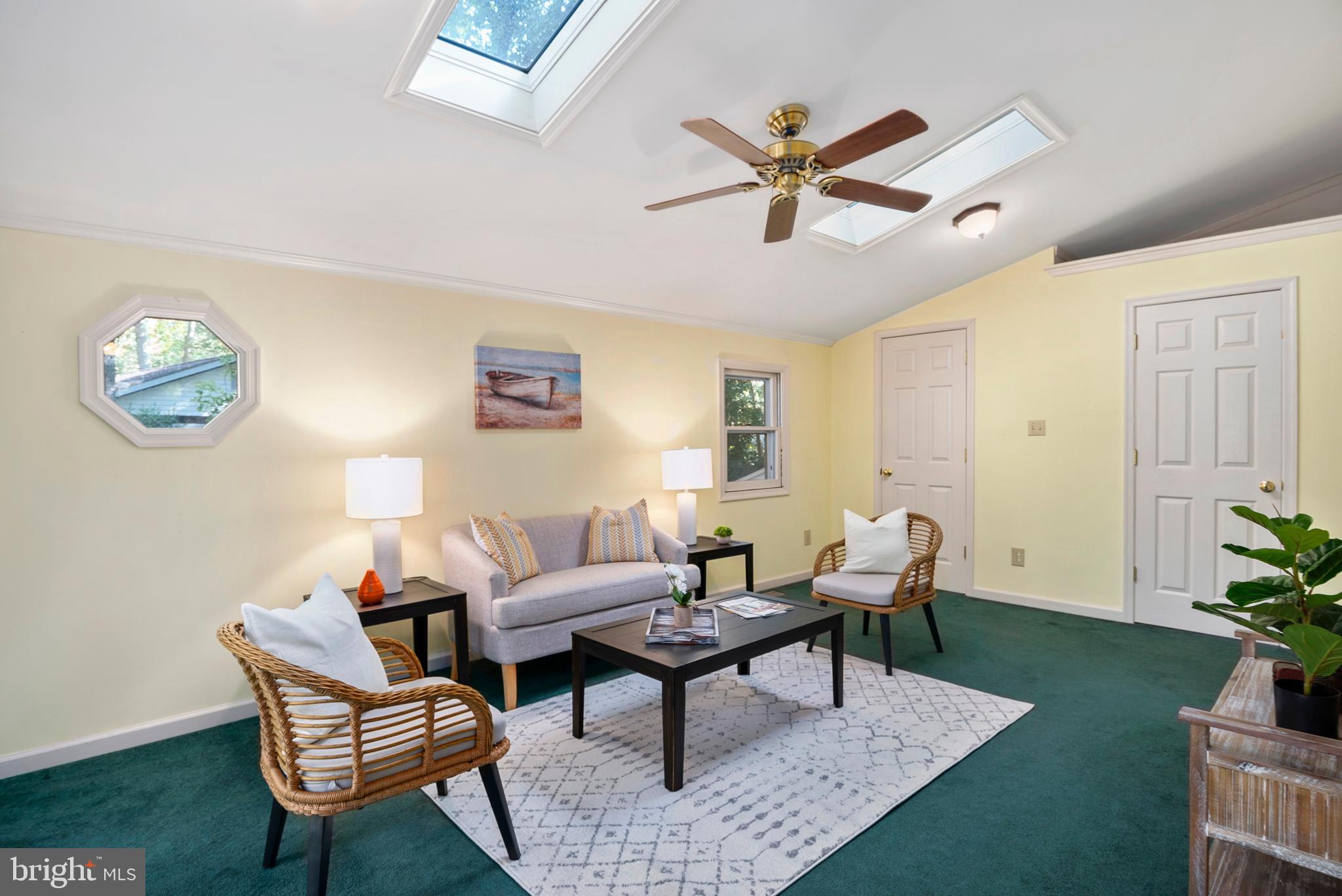 CHESTER HARBOR - Residential