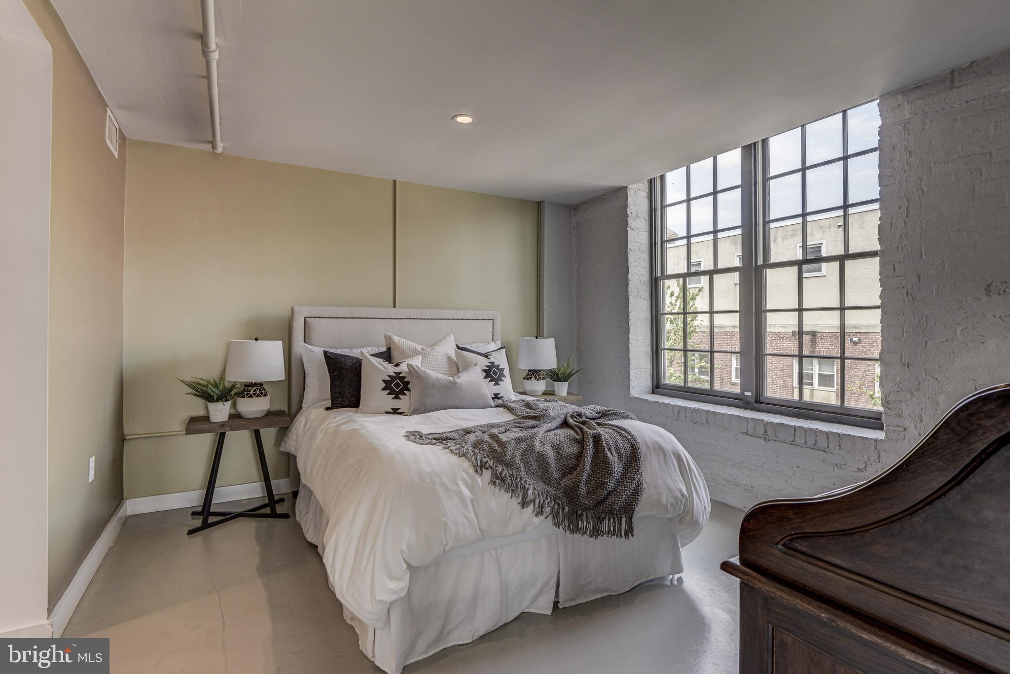 LITTLE ITALY - Residential