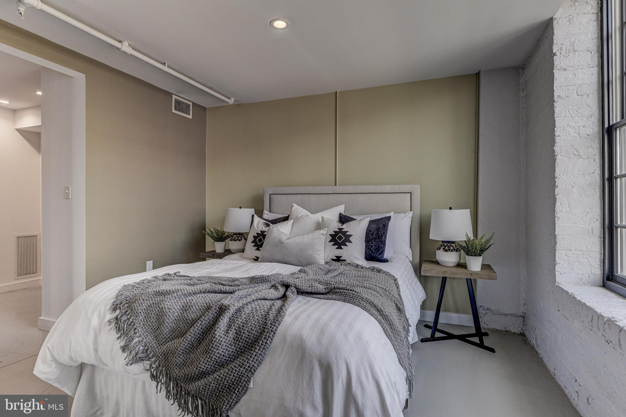 LITTLE ITALY - Residential