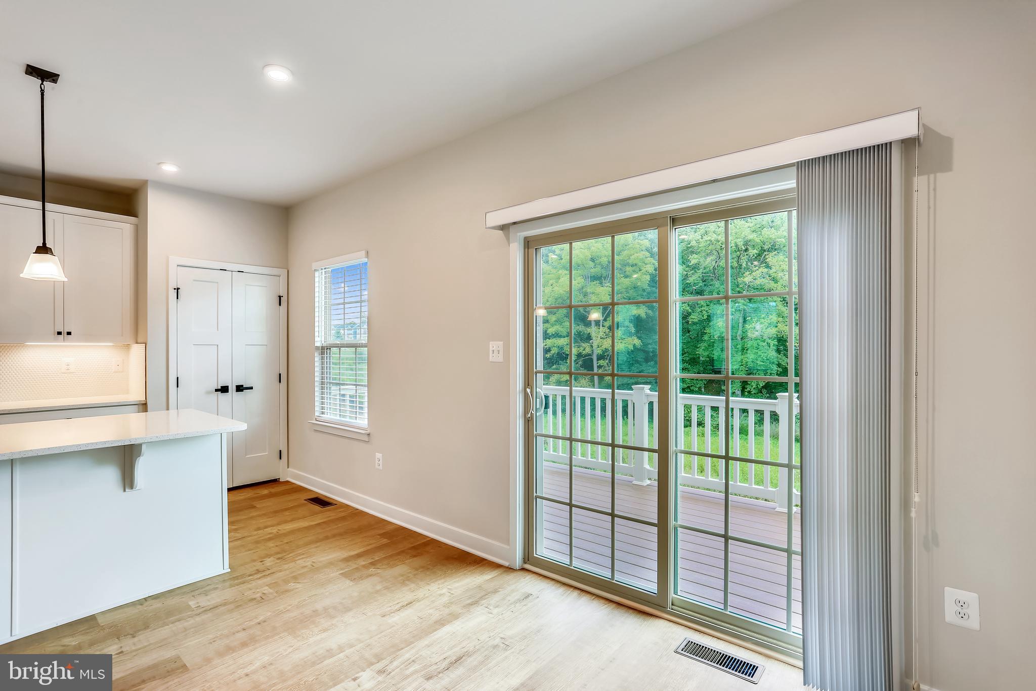 MONTGOMERY VILLAGE - Residential Lease