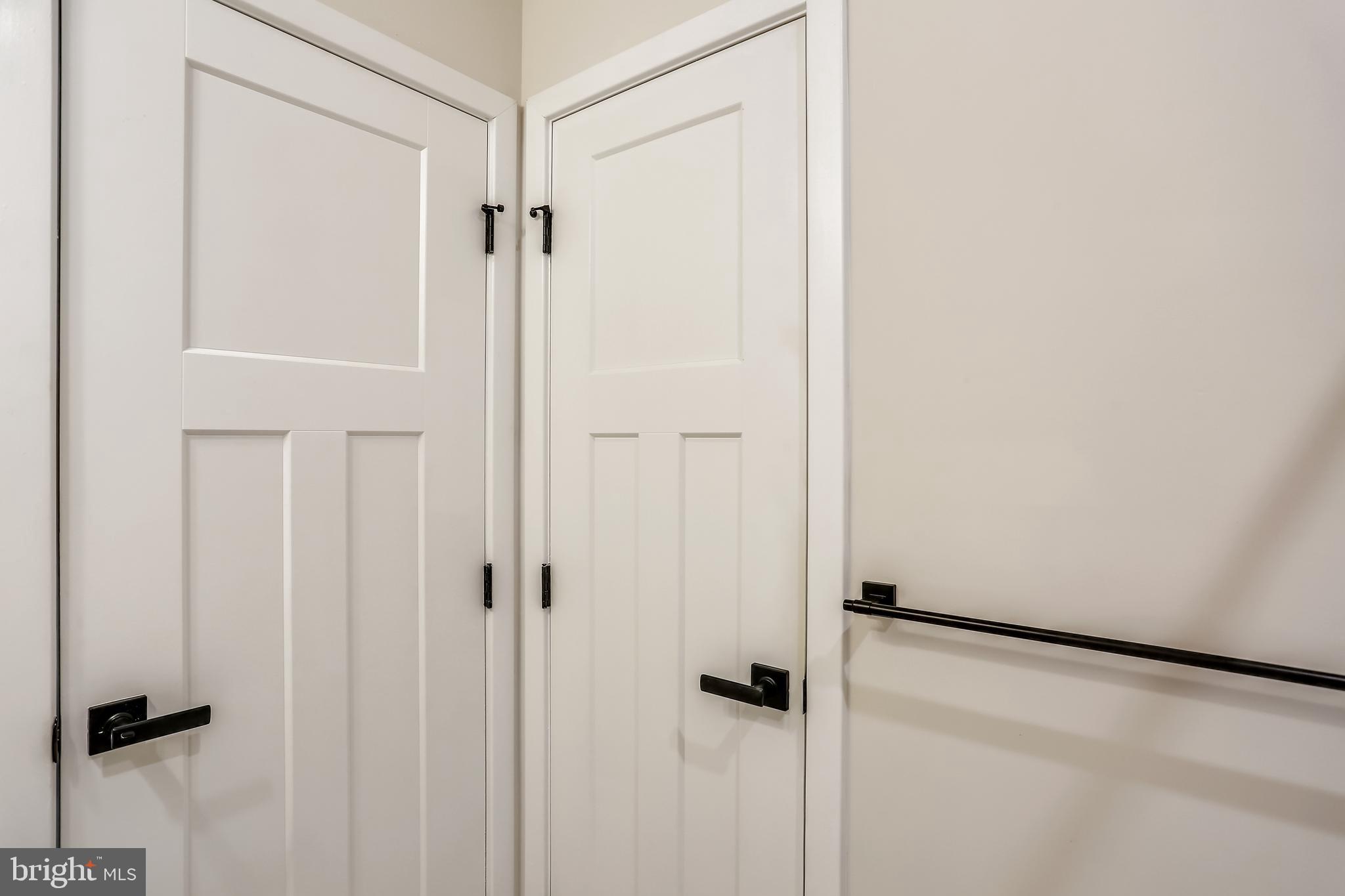 MONTGOMERY VILLAGE - Residential Lease