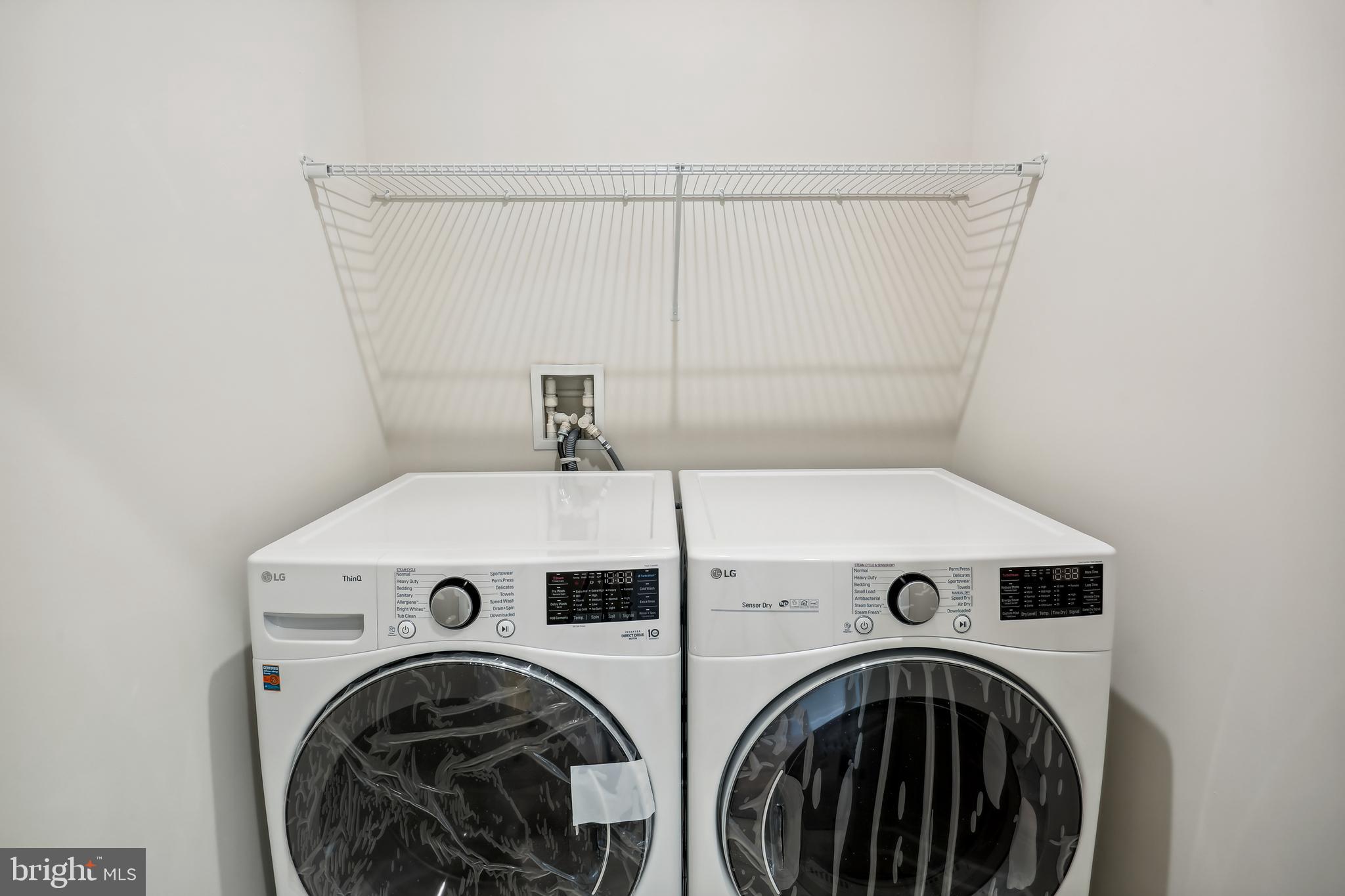 MONTGOMERY VILLAGE - Residential Lease