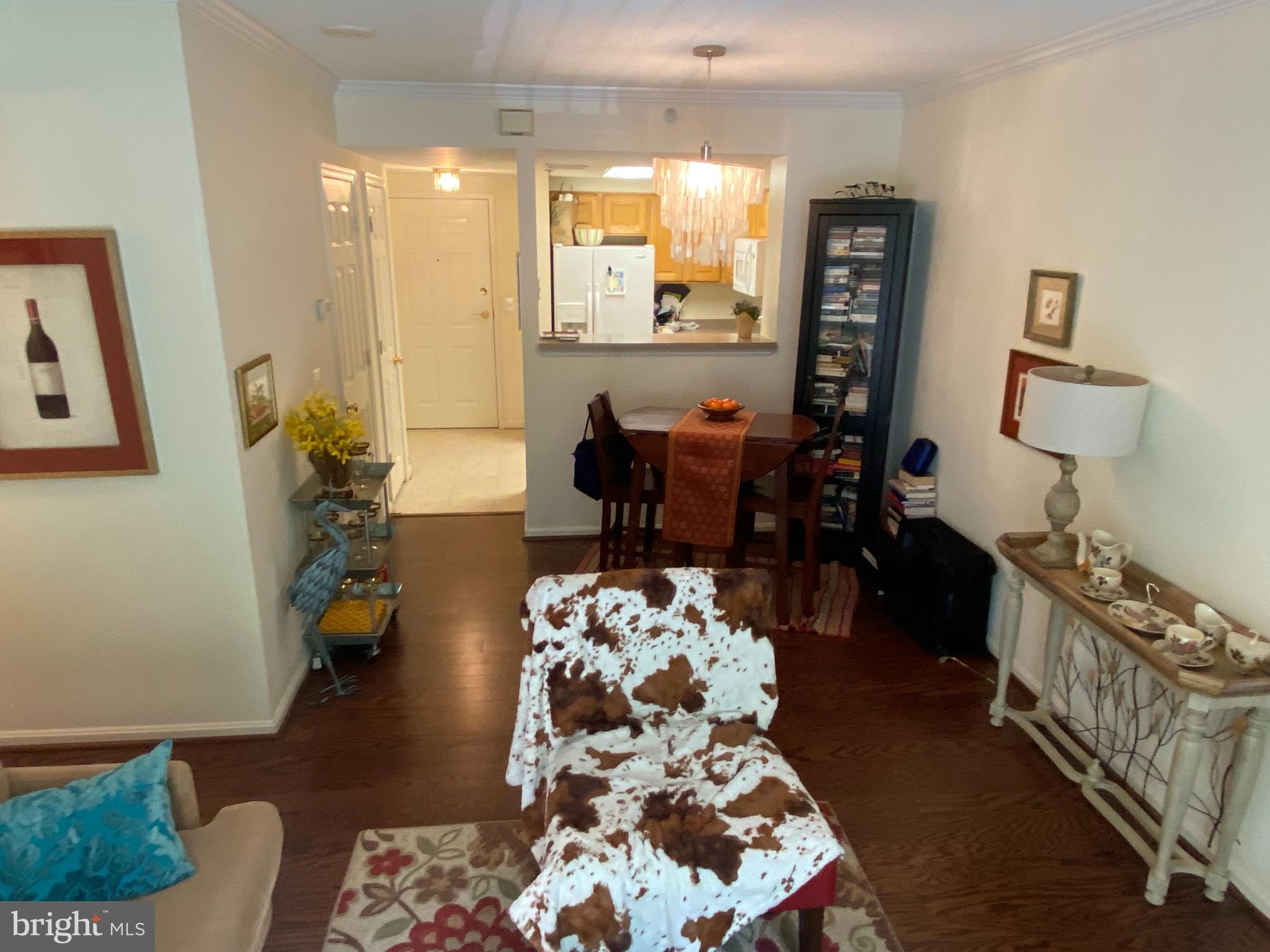 LEXINGTON SQUARE - Residential Lease