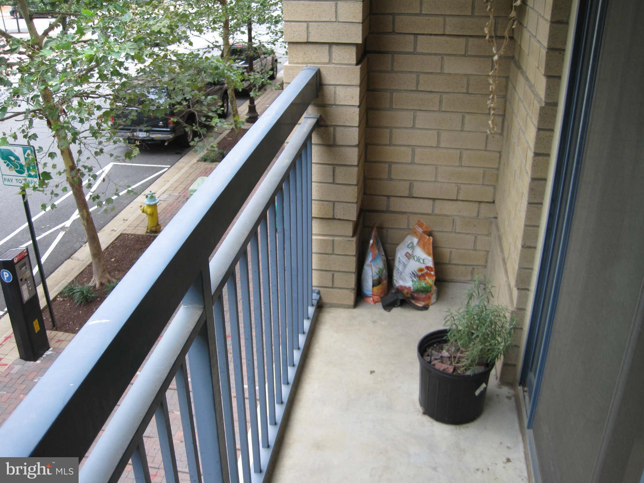 LEXINGTON SQUARE - Residential Lease