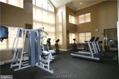 LEXINGTON SQUARE - Residential Lease