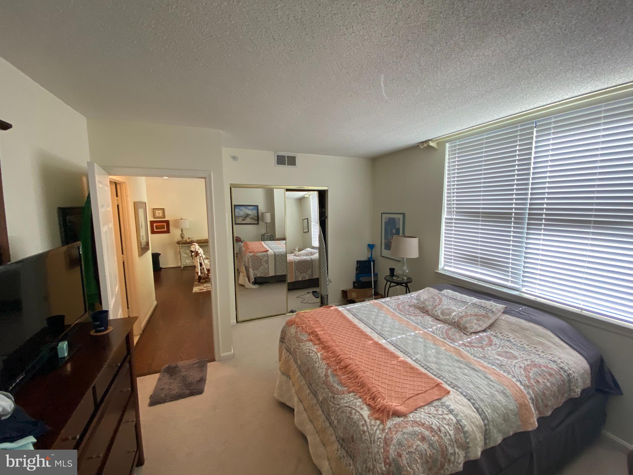 LEXINGTON SQUARE - Residential Lease