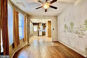 910 N 5TH STREET
